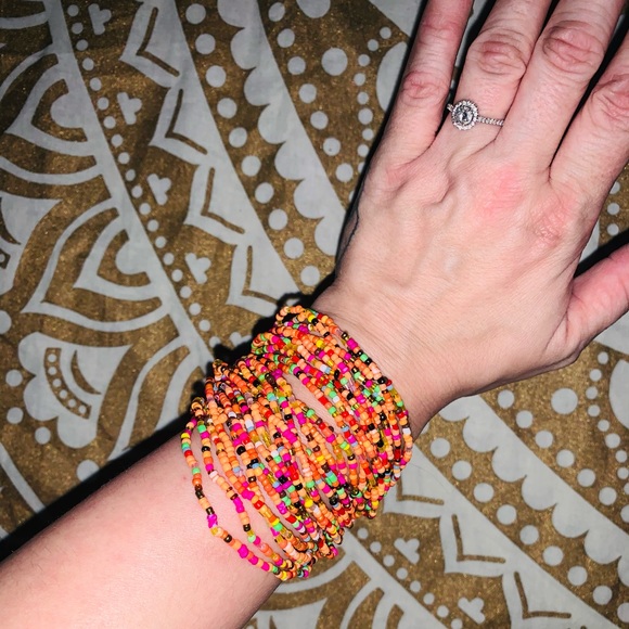 beaded/bangle bracelet 💥 NWT - Picture 3 of 3